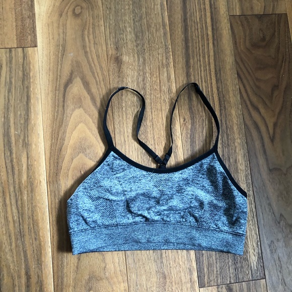 Bundle of 2 sports bras - forever 21 and Spalding - Picture 2 of 7